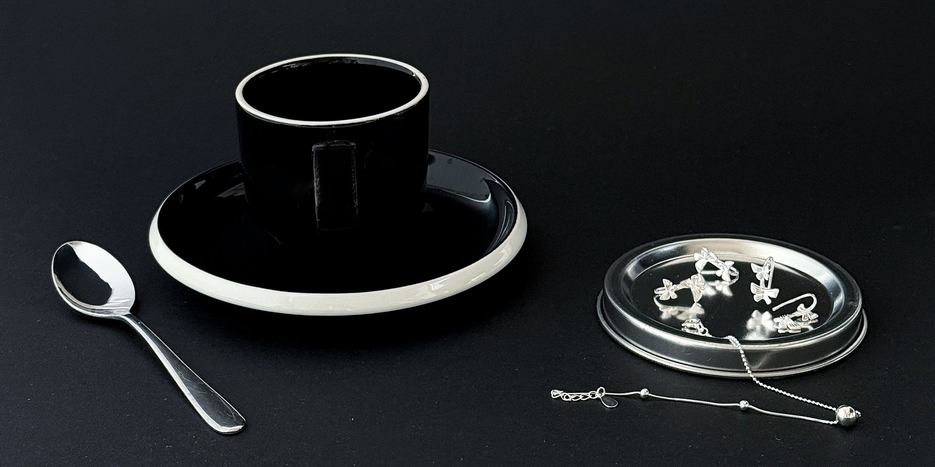 Still life - Butterfly Earring