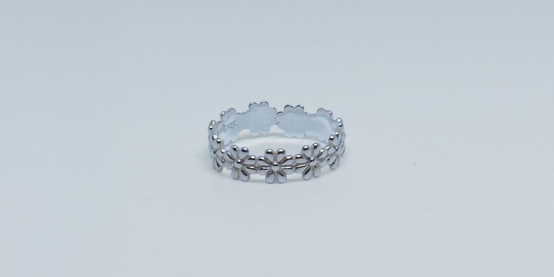 925 실버 데이지 오픈 링 클로즈업